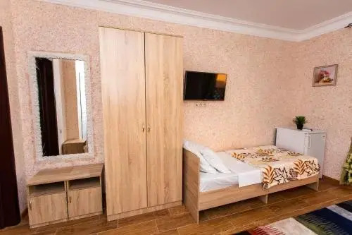 Hotel on Zorge 28
