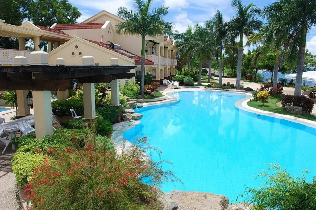 Vista Mar Beach Resort & Country Club
