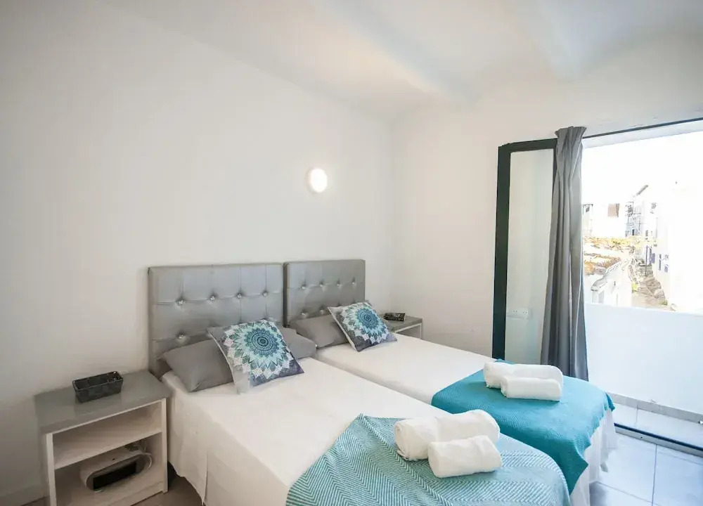 Lets Holidays rooms Cadaques