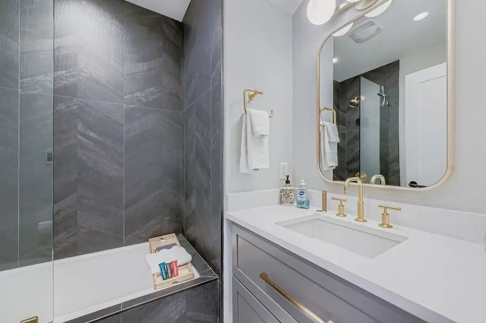 Pet Friendly! Elevation 25 2 Bedroom Home
