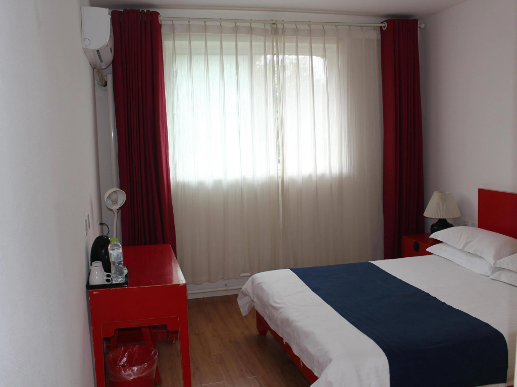 Peking Garden Youth Hostel-Houhai&Nanluoguxiang&Drum tower-Cafe&Bar&Movie night&Social area&Rooftop