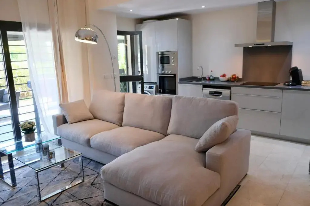 ALEGRIA DE VIVIR EXCLUSIV 2 bedroom appartment pool, parking, wifi, netflix, padel and more