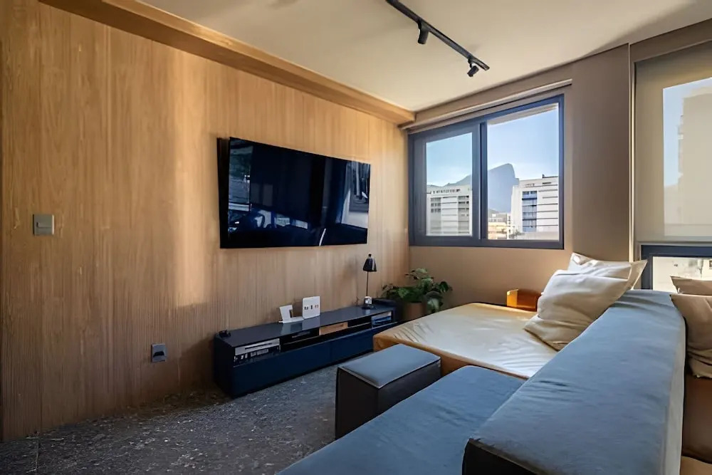 Gávea | 1 quarto, vista Cristo, prédio com infra - por Casapē Rio