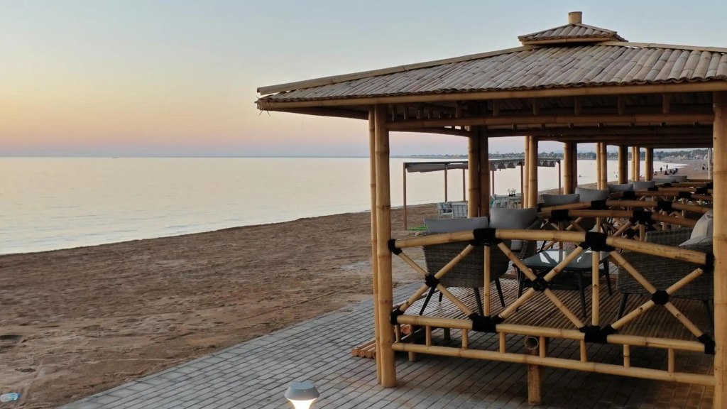 Waves Hotel