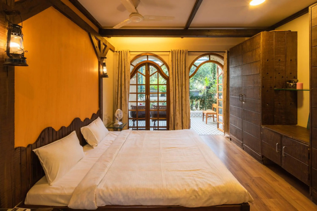 SaffronStays Birdsong, 3 BDR Pet-friendly Villa in Madh Island