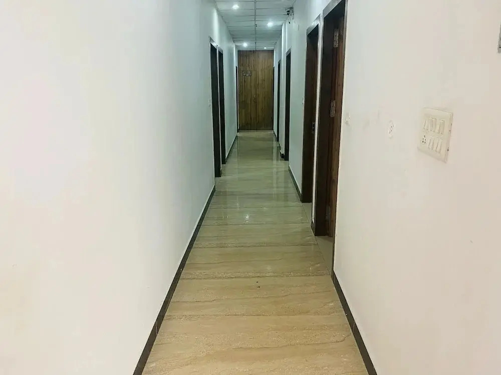 Vrindavan Inn by OYO Rooms