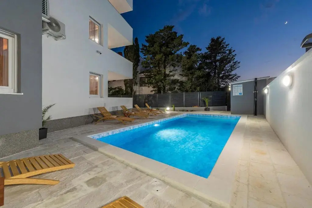 Villa Star 3. centrally located ap. with a pool