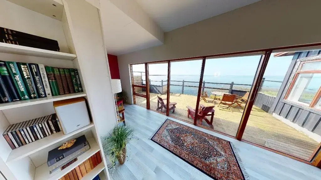 Kleifar: Ocean View Apartment