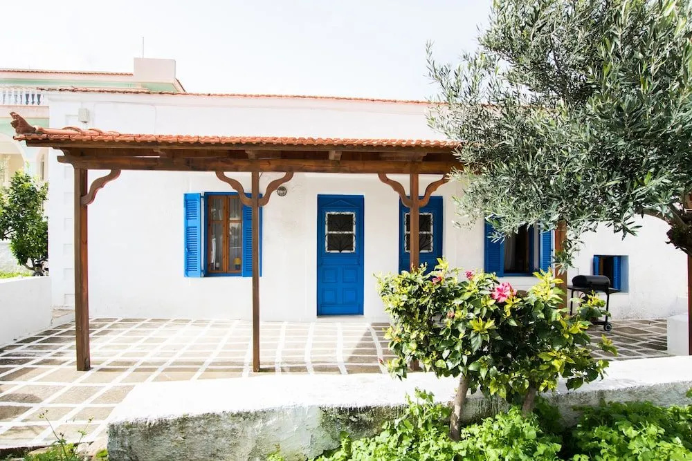 Damatria Family Cottage