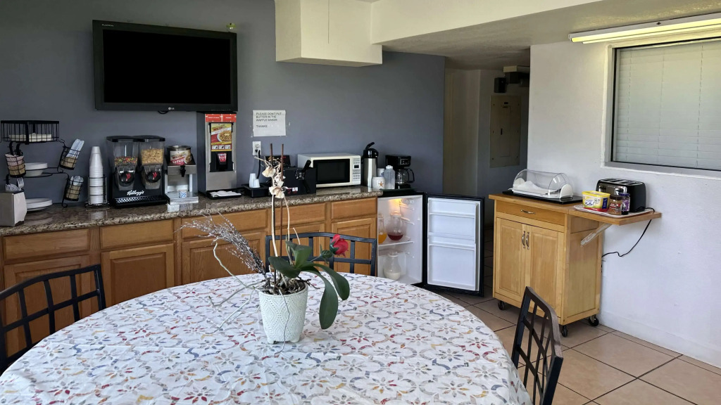 Americas Best Value Inn and Suites Groves