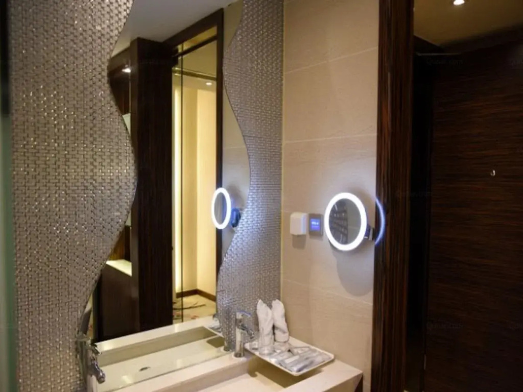 Lavande Hotel Nanjin Shuiximen Mochou Lake Garden