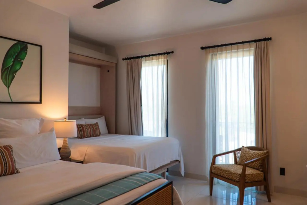 Flamboyan Hotel & Residences