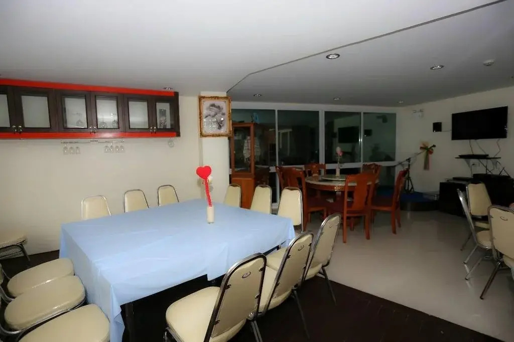 J L Residence Hotel