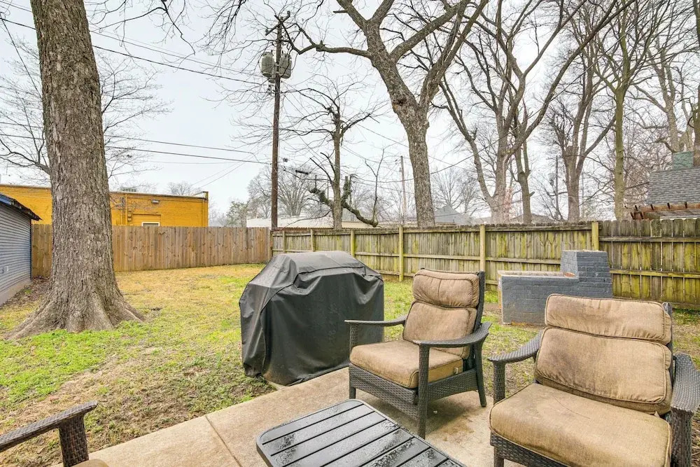 Walk to Eats: Midtown Memphis Home w/ Patio!