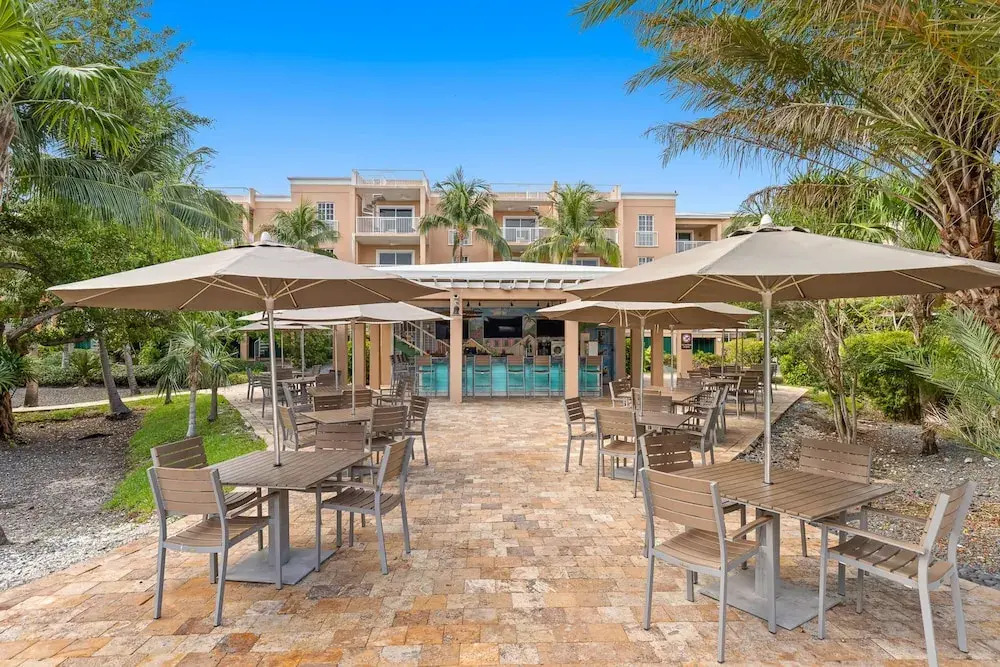 Island View 1BR Residence With Balcony
