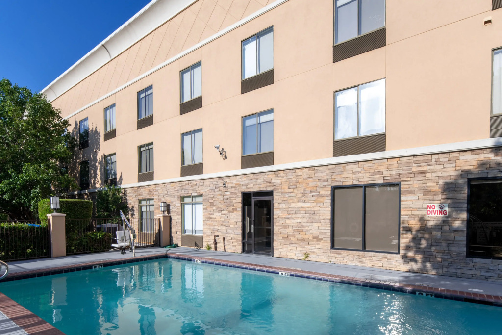 Holiday Inn Express Arlington by IHG