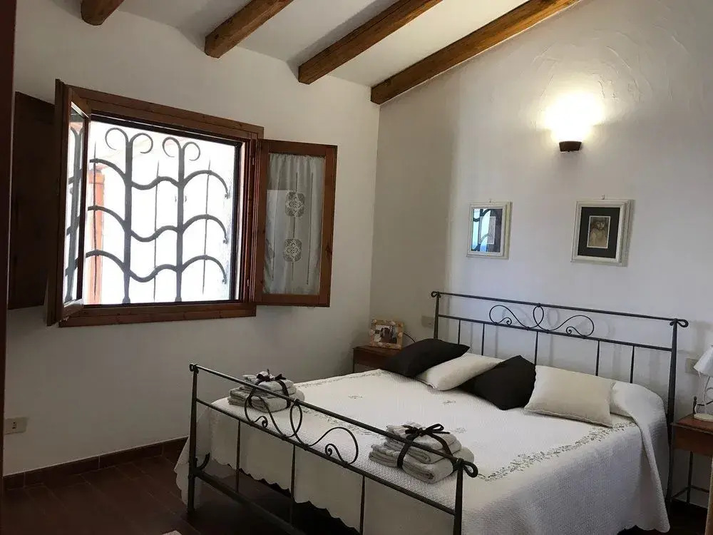 Villa With 3 Bedrooms in San Teodoro, With Wonderful sea View, Private