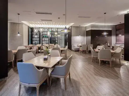 Xiyue Hotel (Guang'an South Railway Station)