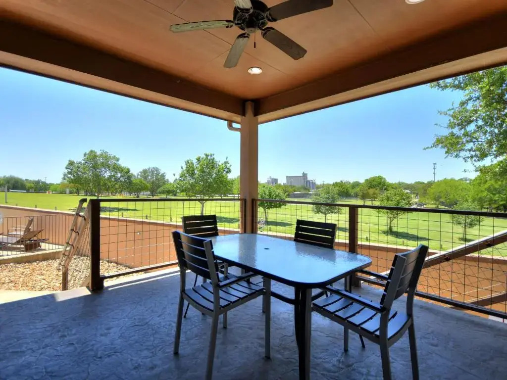 Comal Cottages on Hinman Island #161A