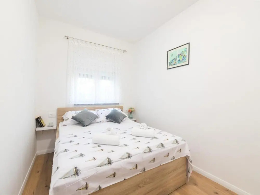 Mihael Holiday House