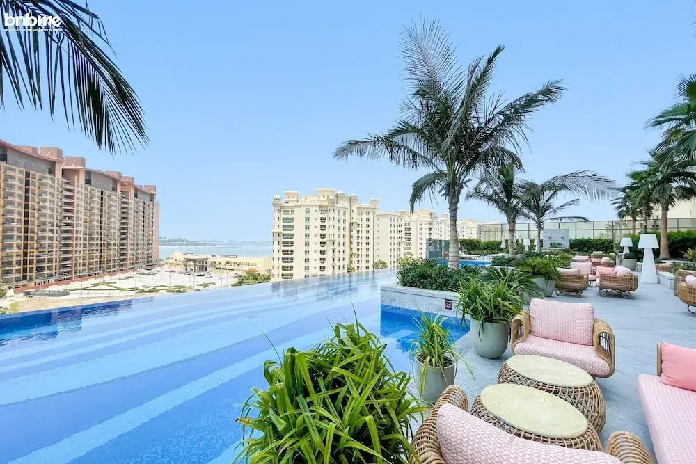 bnbme | The Palm Tower | STUDIO