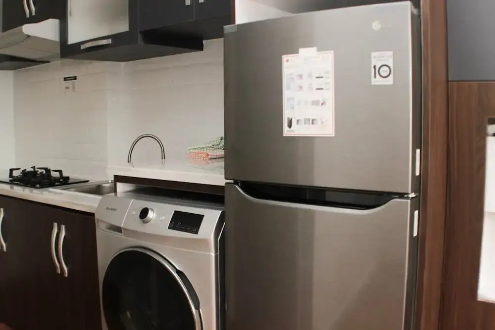 Homey And Minimalist 2Br At Patraland Urbano Apartment