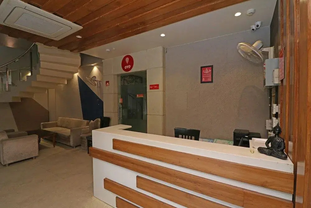 Oyo Flagship 29055 Megha Inn Charbagh