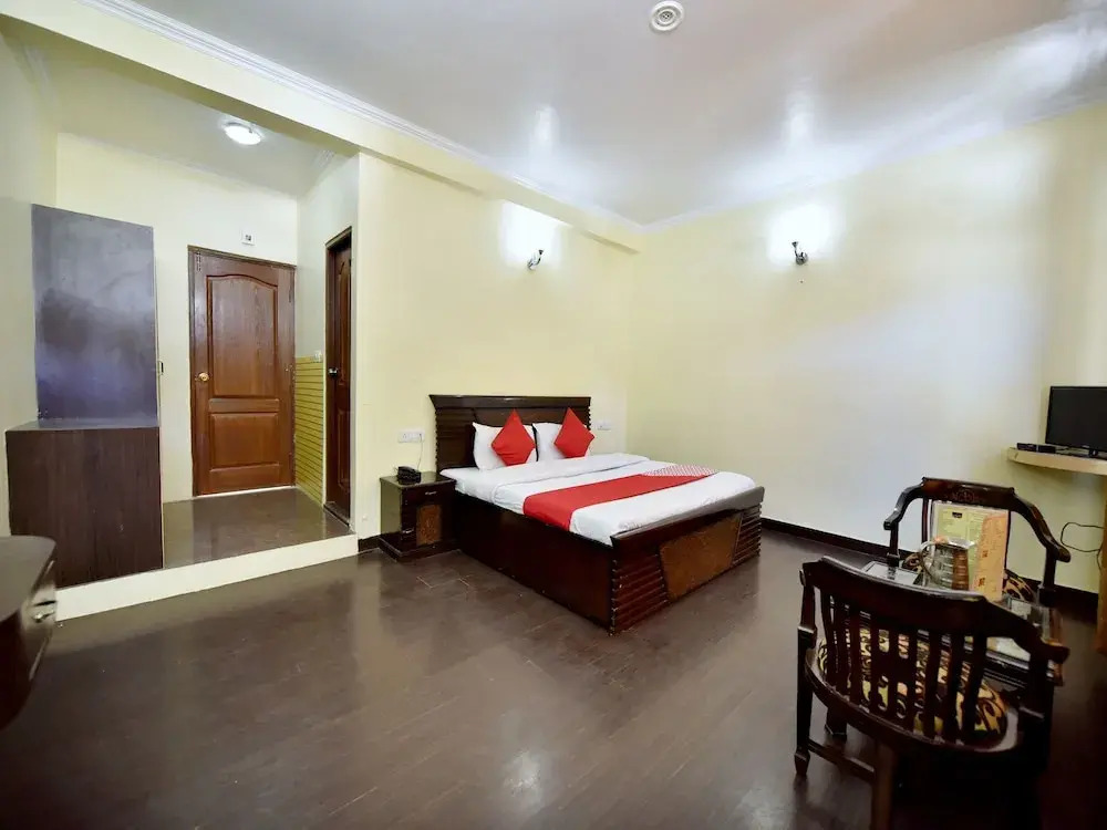 OYO 11645 Hotel Japika Inn