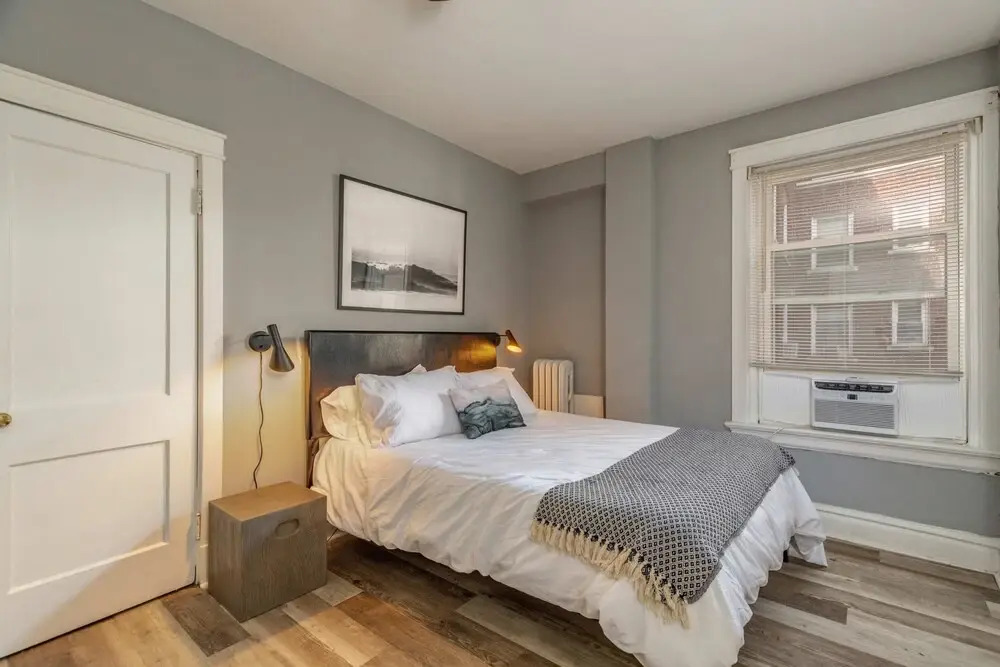 Cozy CWE Apts near BJC by Zencity