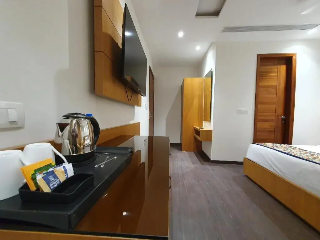 Classio Royale By iO Hotels Near Golden Temple
