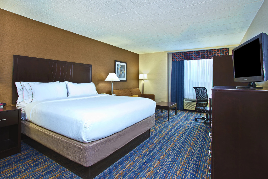Holiday Inn Express and Suites Pittsburgh West Mifflin by IHG
