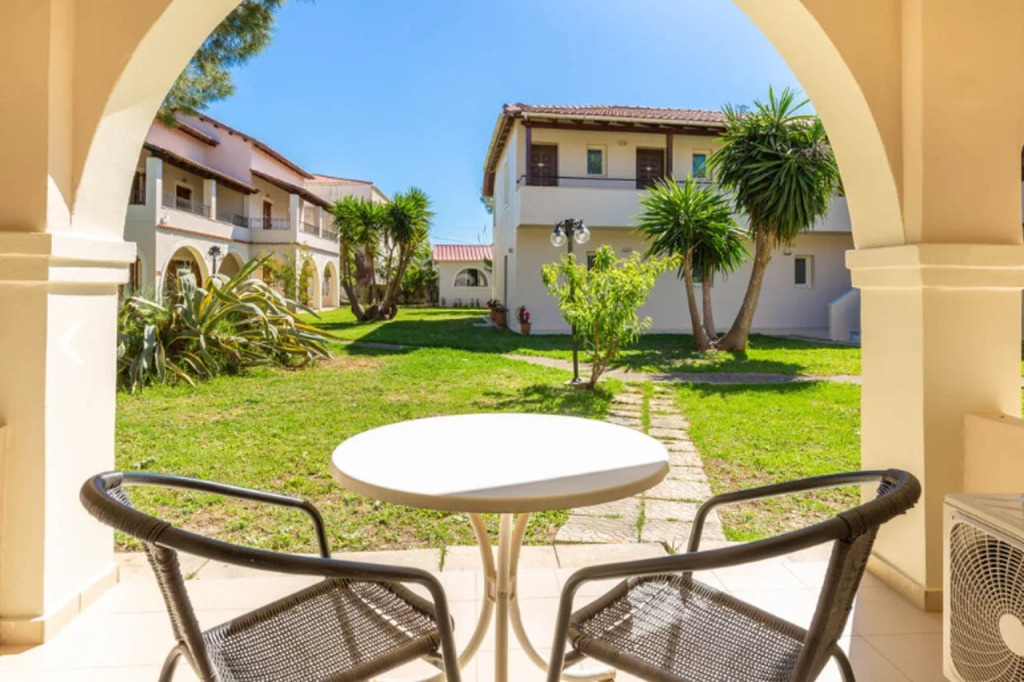 Kamari Apartments