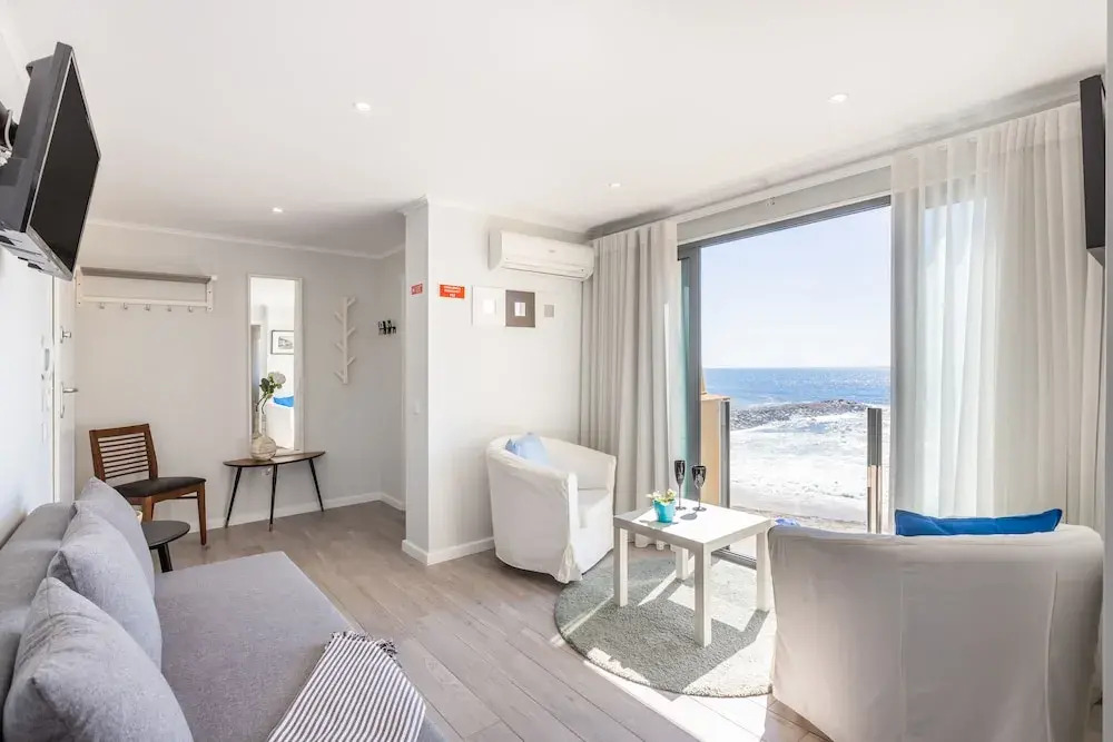 Vista Mare Beach Apartments by Porto City Hosts