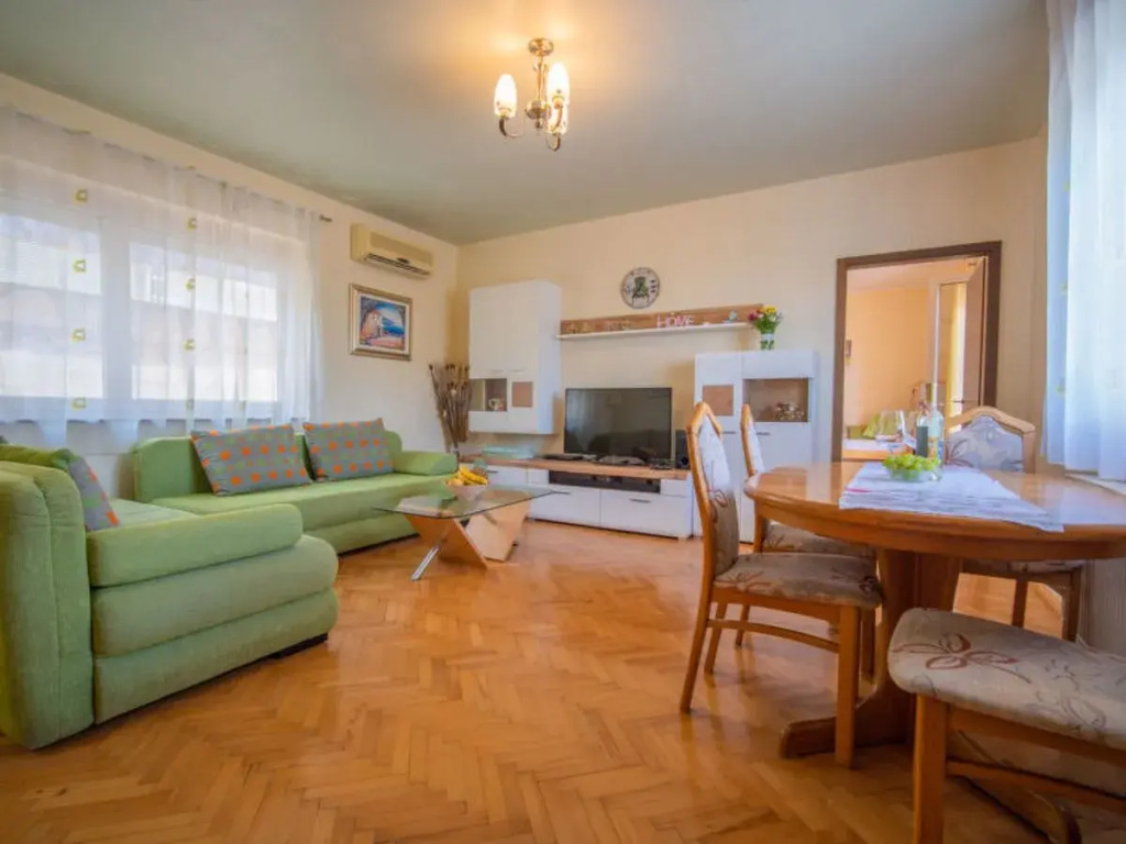 House Nikolina Poytya