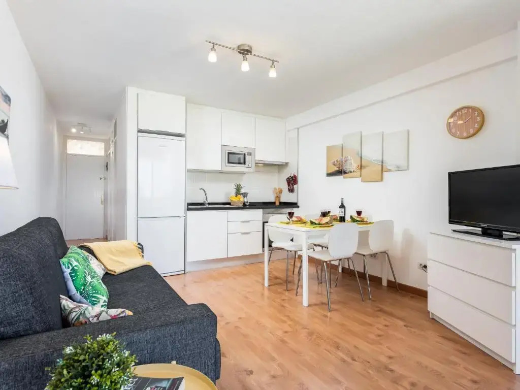 32 BRIGHT COPACABANA ocean view free WiFi
