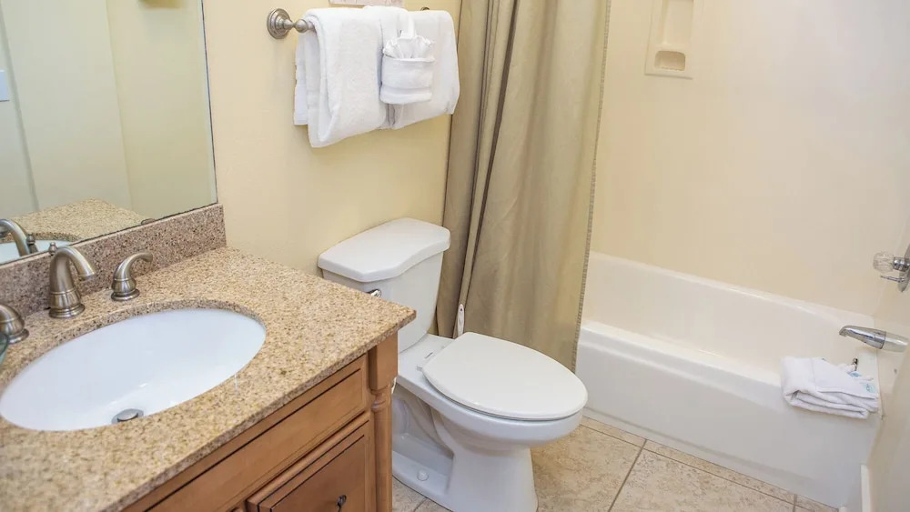Large Private Pool ~ Minutes to Beach ~ Gulf Side ~ Seagrove