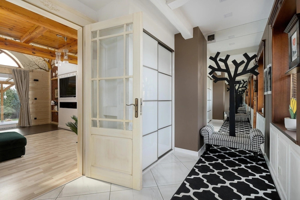 Large, Comfortable Holiday Villa With a Garden