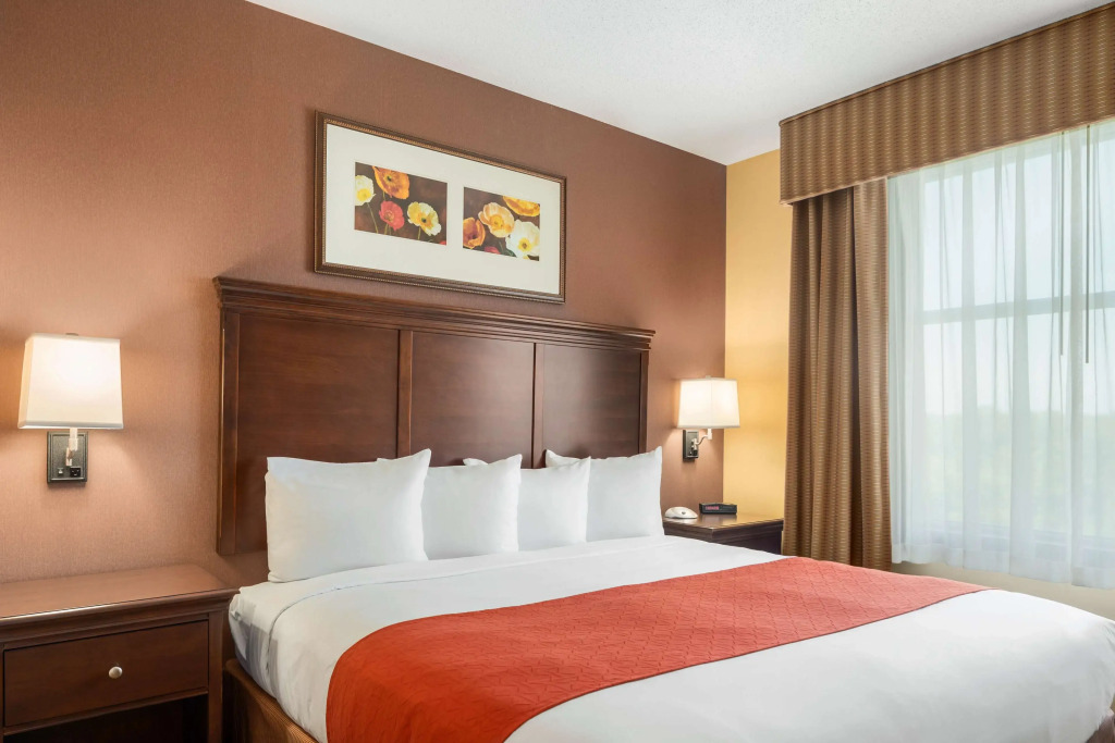 Comfort Inn & Suites Cuyahoga Falls - Akron