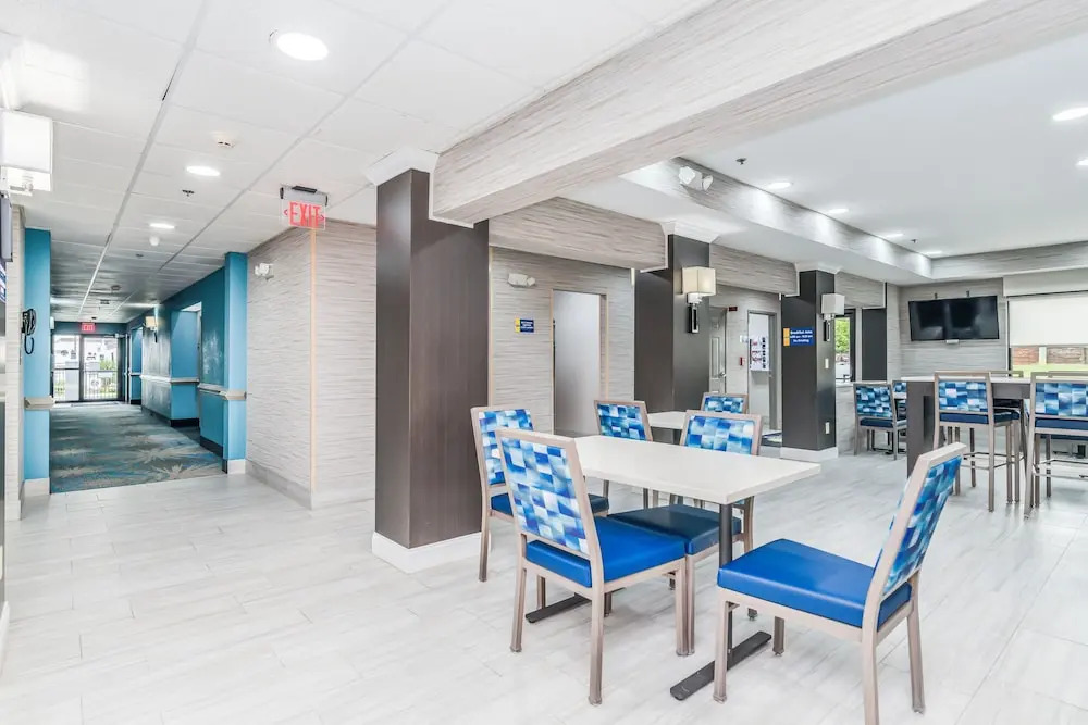 Days Inn & Suites Prattville-Montgomery