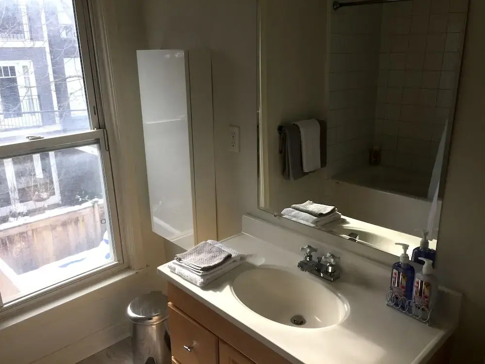 Beautiful Two Level House in Yorkville