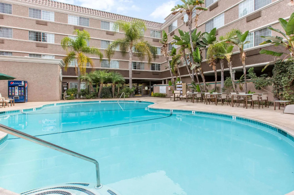 Best Western Inn & Suites San Diego Zoo -SeaWorld Area