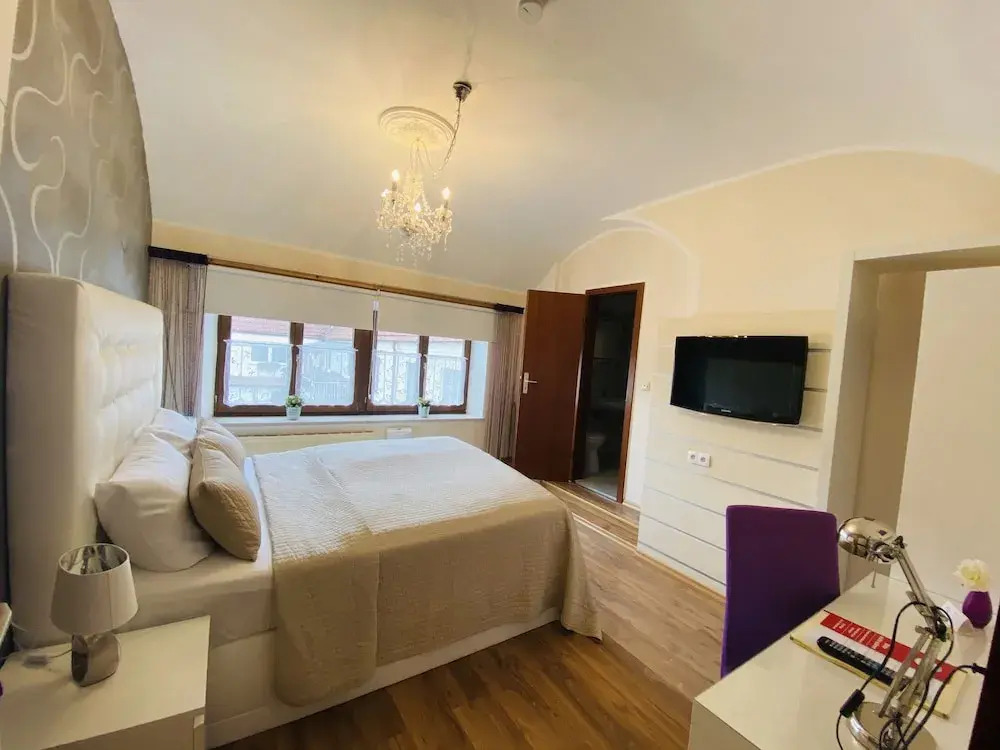 Hallbergerhof Hotel & Hostel
