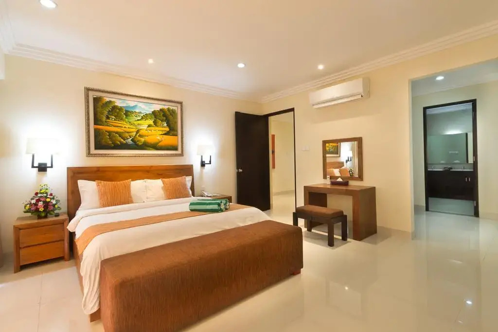 Peninsula Bay Resort