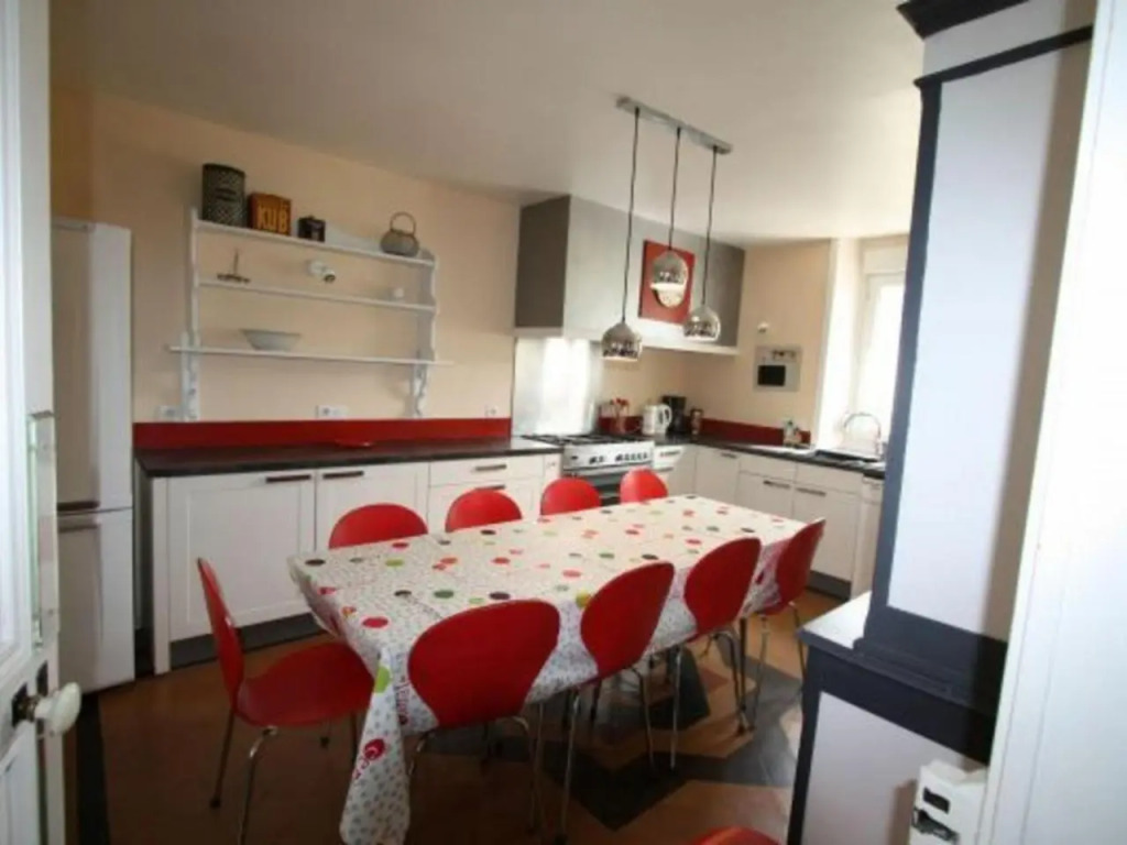 Maison de caractère avec jardin, terrasse et équipements pour grandes familles au Val-dAjol - FR-1-589-169