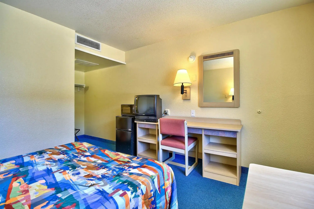 Knights Inn Sierra Vista / East Fry