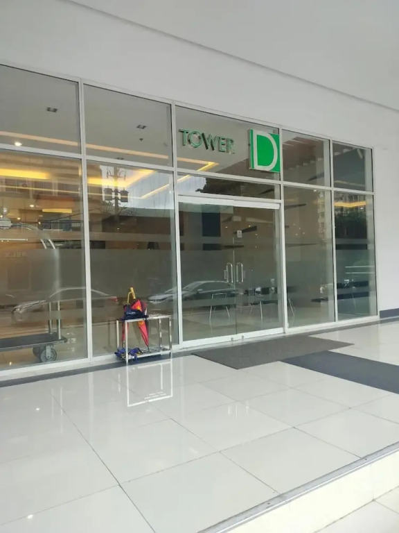 Cozy Studio Unit in Quezon City With Private Pool and City Views