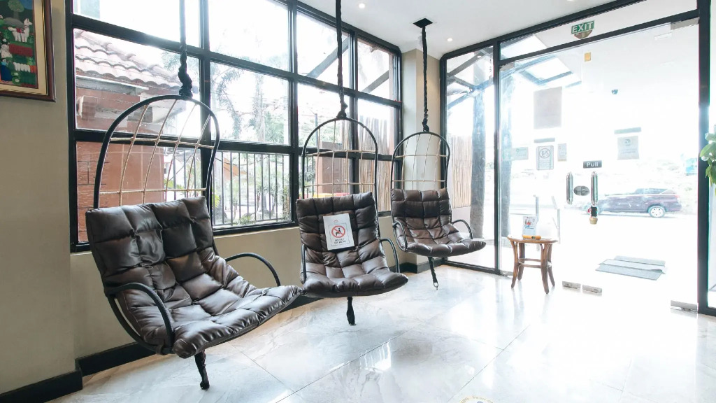 RedDoorz Plus at MM Hotel Las Pinas former RedDoorz Plus Near Bamboo Organ