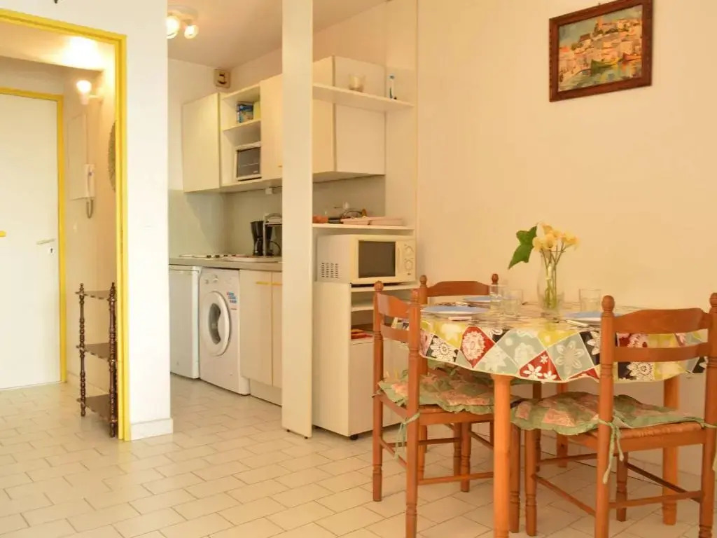 Appartement Argelès-sur-Mer, 1 pièce, 4 personnes - FR-1-225-53
