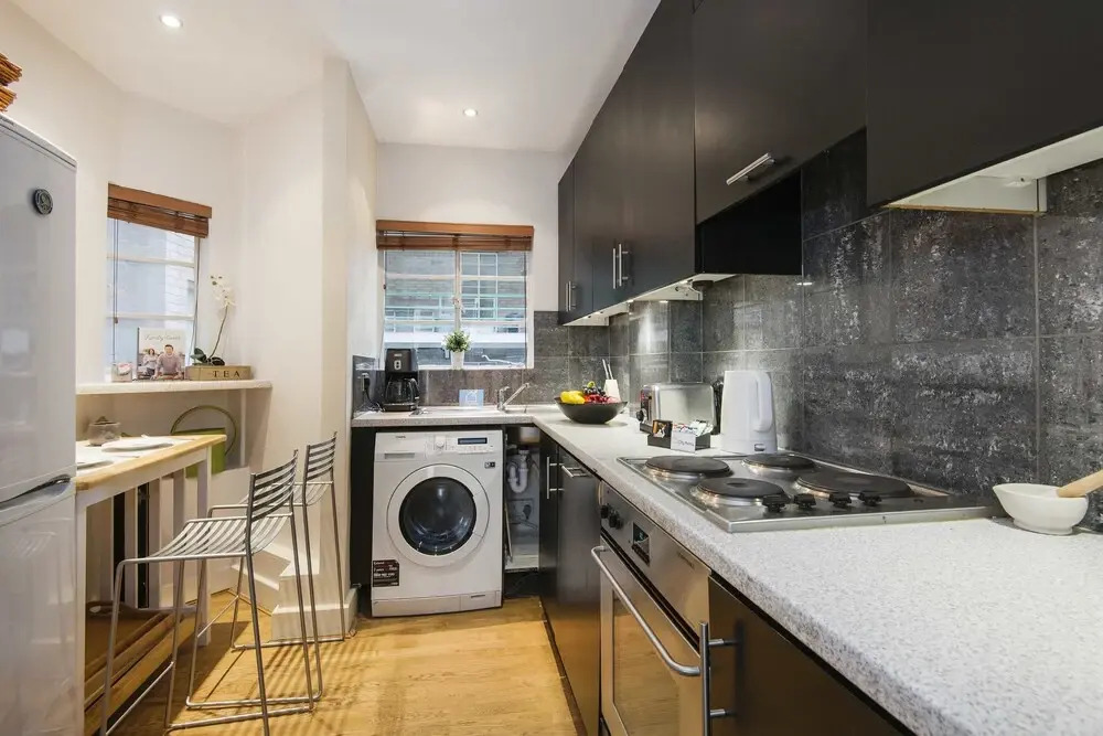 The Wonderful Chelsea Manor Street Apartment - CHK
