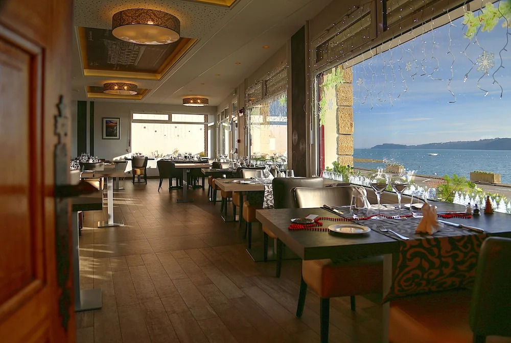 Hostellerie De La Mer